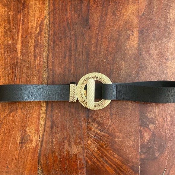 Set of 2 Susan Graver Textured Toggle Belts - Picture 13 of 16